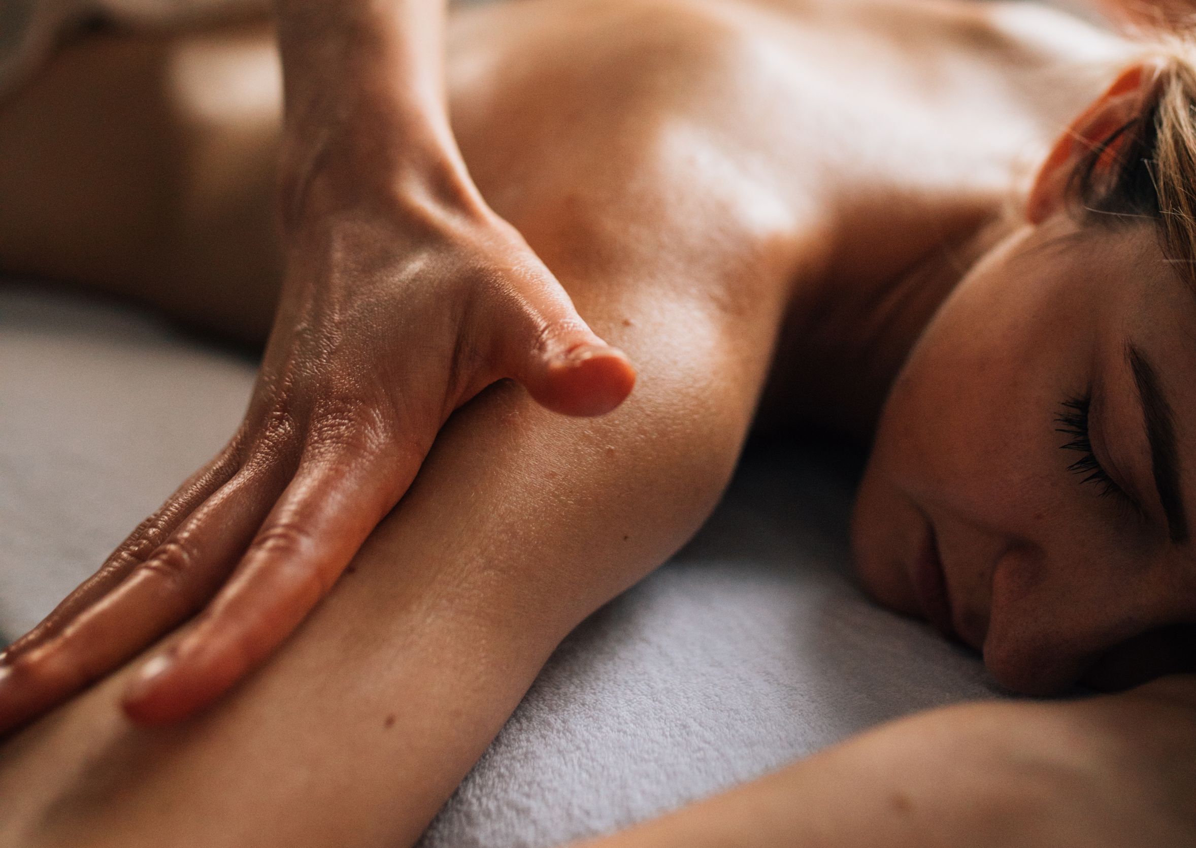 Séance de massage en Lemniscate avec Agnès Meire réflexologie à CHEVILLY LARUE 94 2
